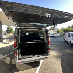 RENAULT TRAFIC MINI BUS RENAULT TRAFIC MINI BUS